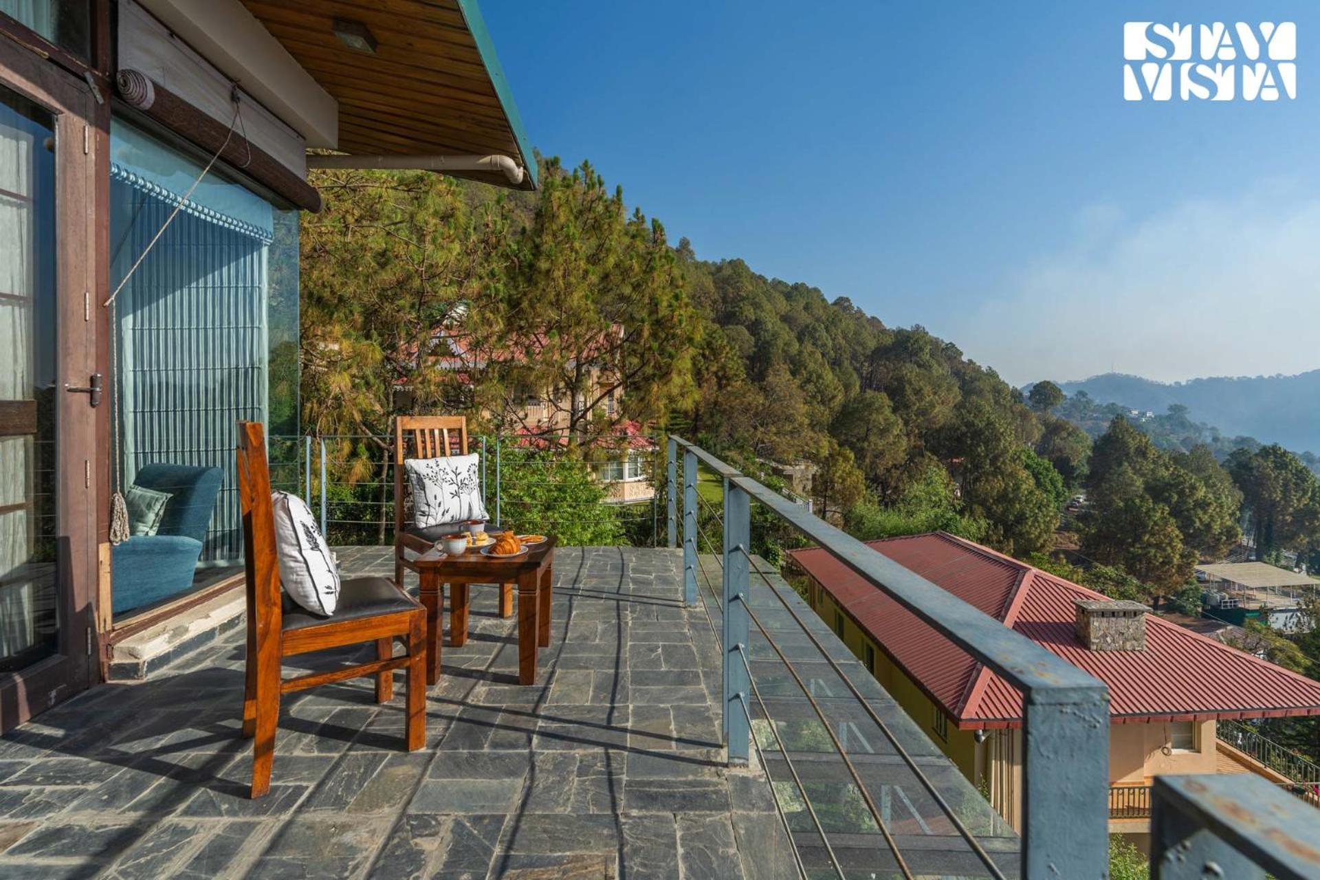 Stayvista At Hillcrest Villa With Valley View, Bonfire And Heater Касаулі Екстер'єр фото